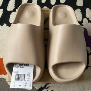 Yeezy Slide PURE